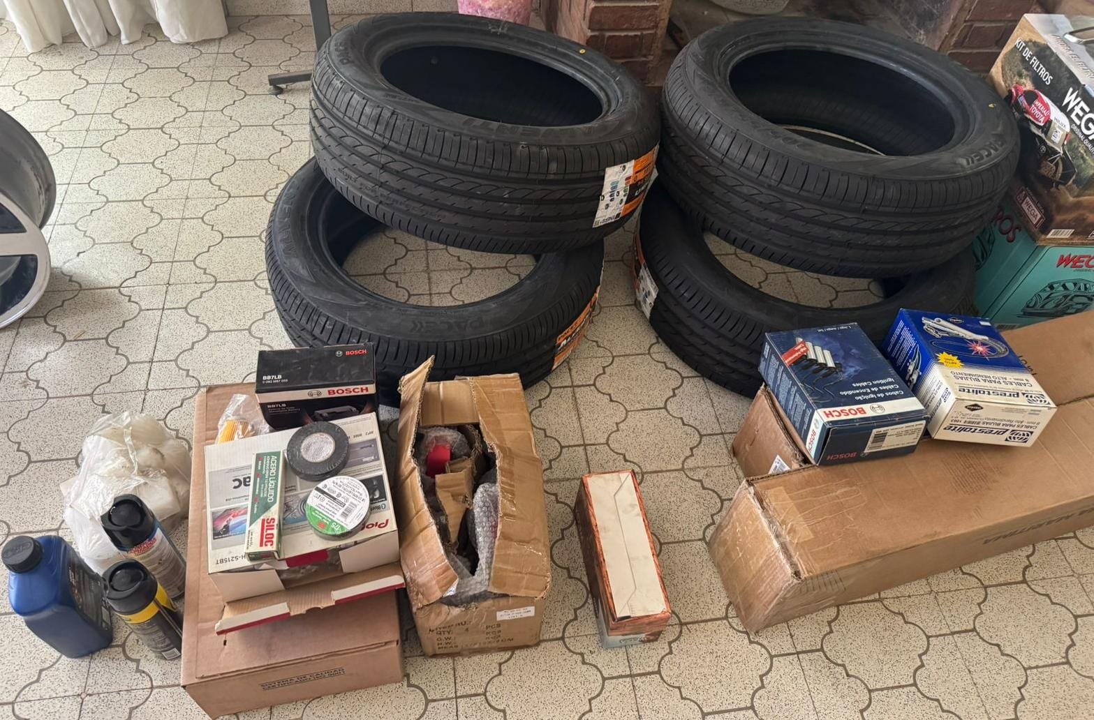 Allanamiento en Capital: secuestran mercadería sustraída de lubricentro
