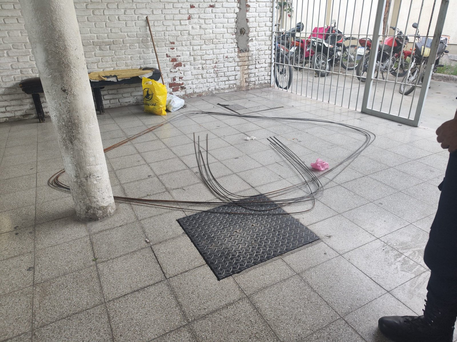 Entraron a robar a una obra en construcción y quedaron detenidos