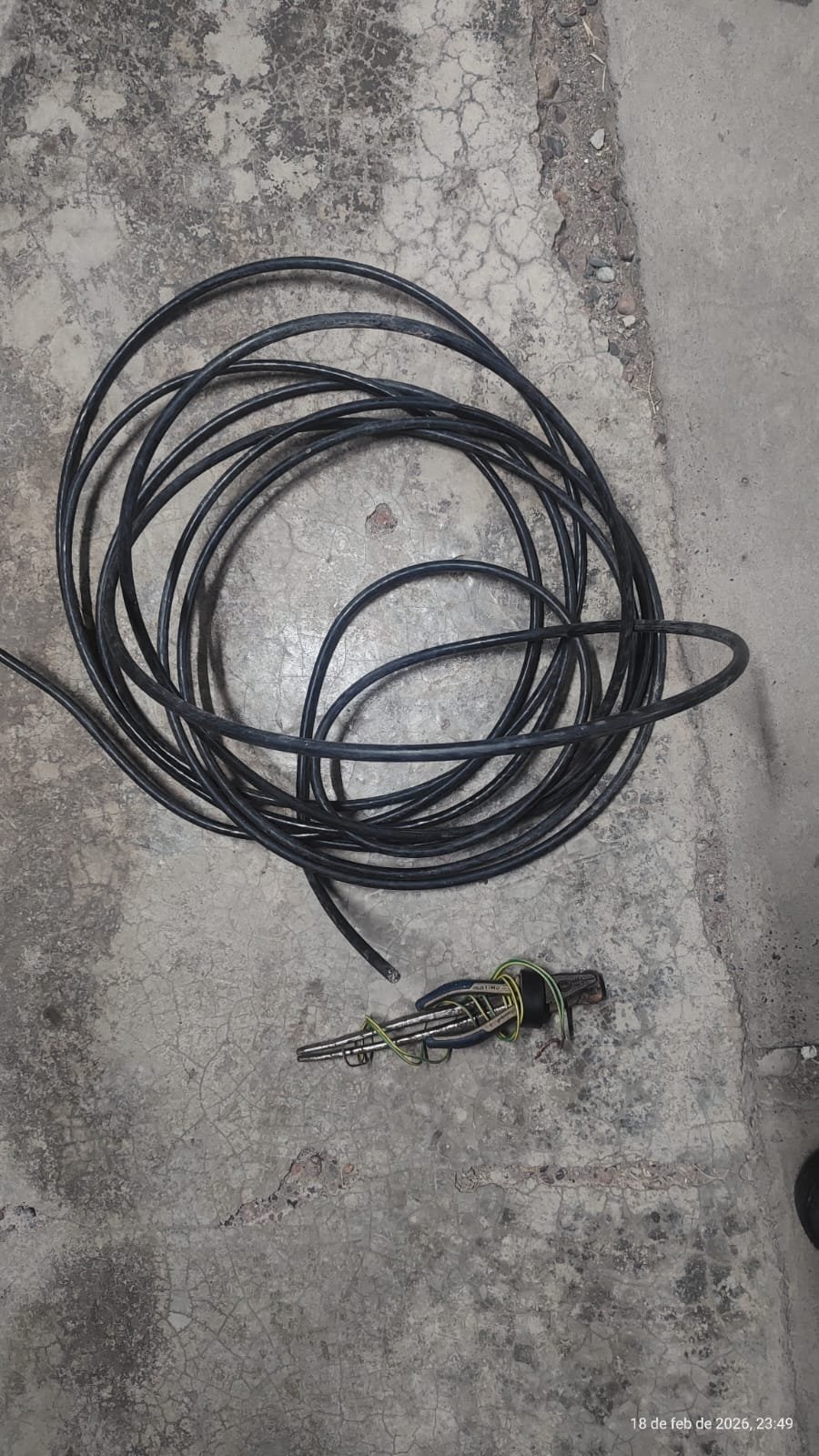 Aprehendieron a sujeto tras robar electricidad de una red pública