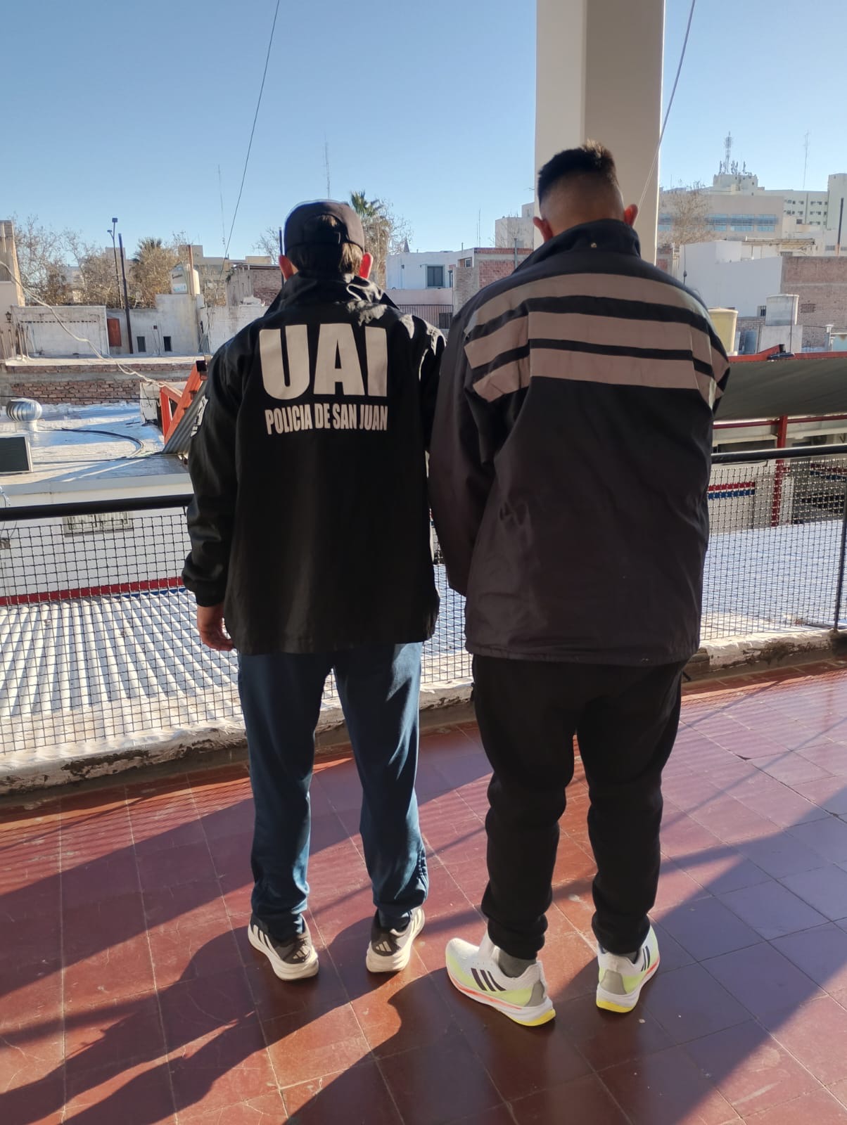 Cayó un motochorro acusado de una serie de arrebatos armados en Capital y Santa Lucía