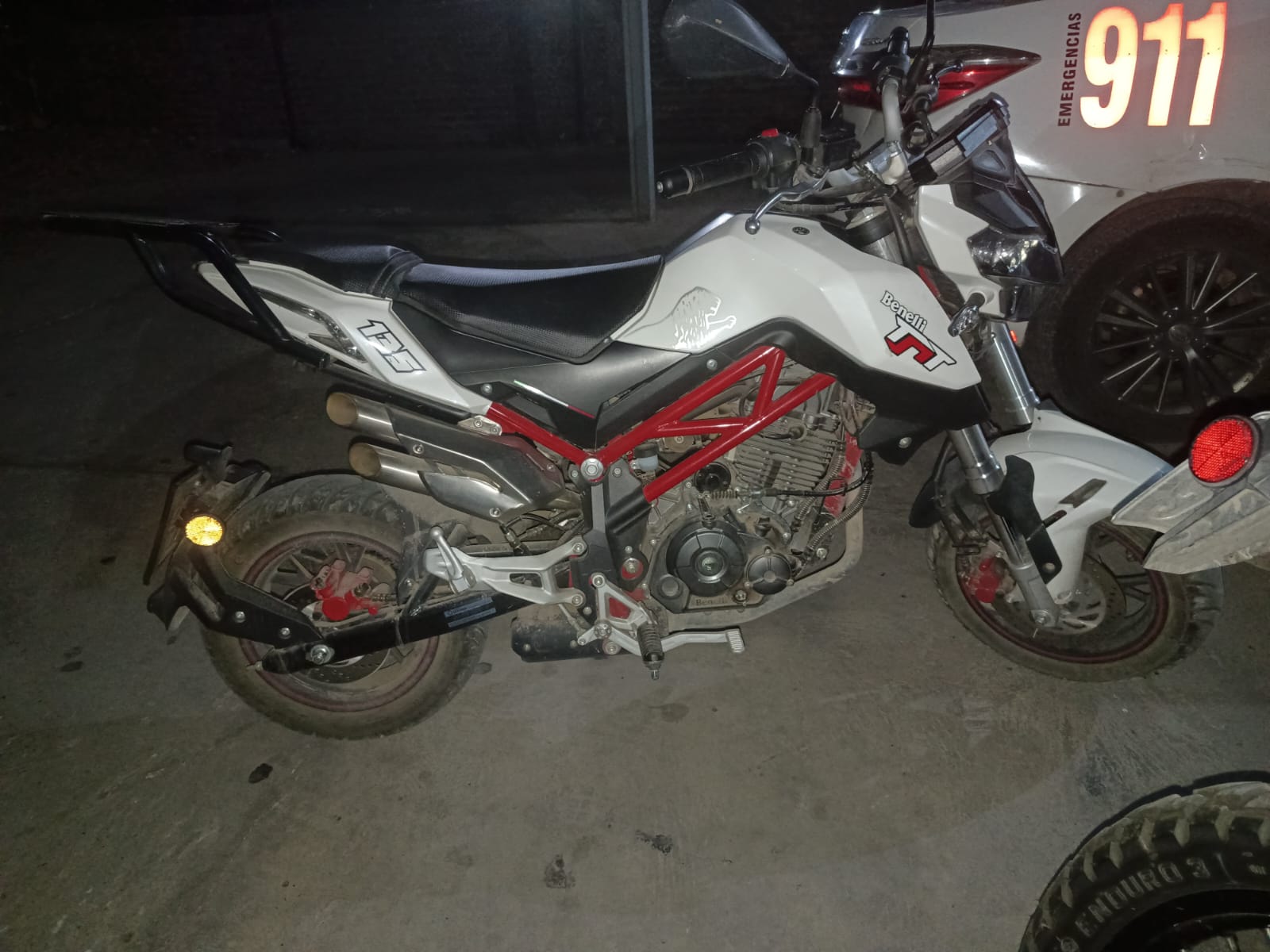 Recuperaron una moto robada a punta de pistola y detuvieron a un joven en el Barrio La Estación